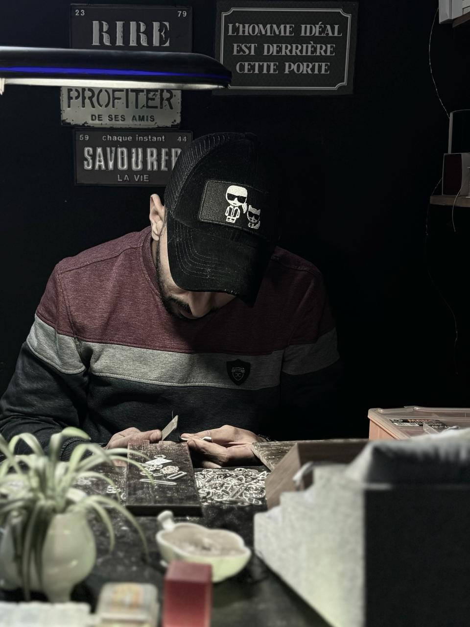 Artisan Silvaé au travail